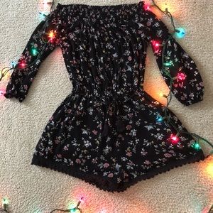Abercrombie & Fitch off the shoulder floral romper